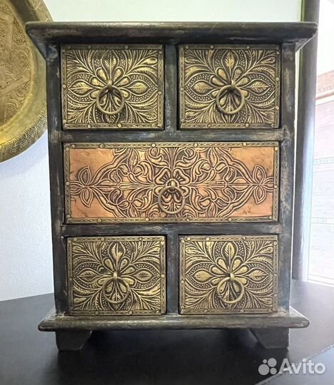 Сундучок- шкатулка (Индия)