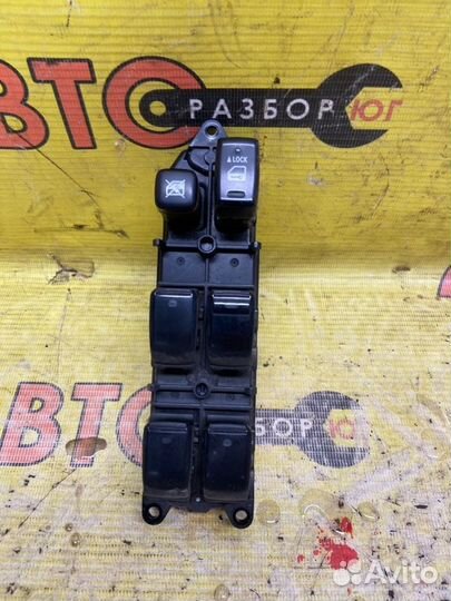 Блок управления стеклоподъемниками Toyota Mark X