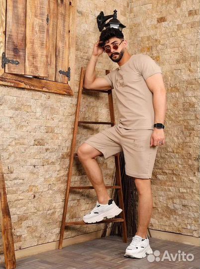 Костюм футболка шорты