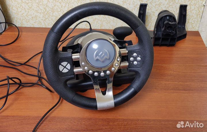Игровой руль с педалями sven GC-W800