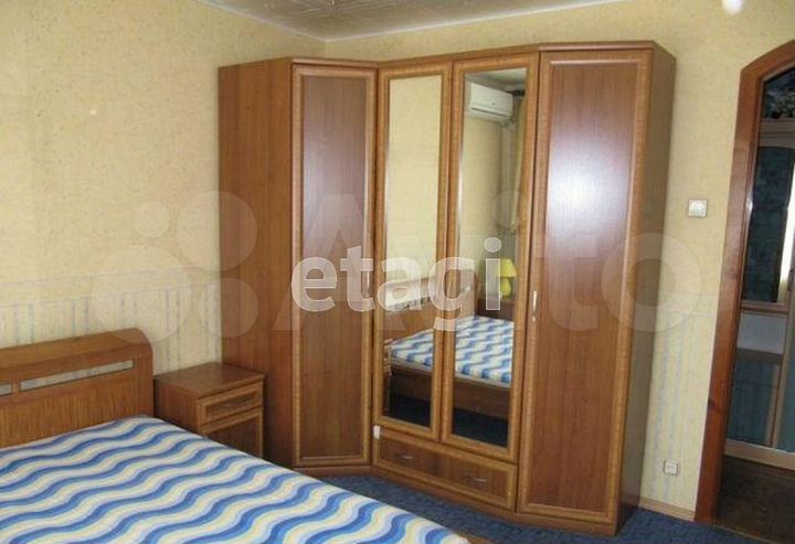 2-к. квартира, 55 м², 4/10 эт.