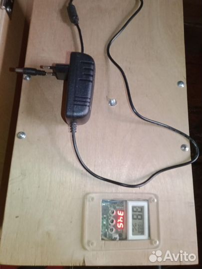 Инкубатор для маточников, пчеломаток