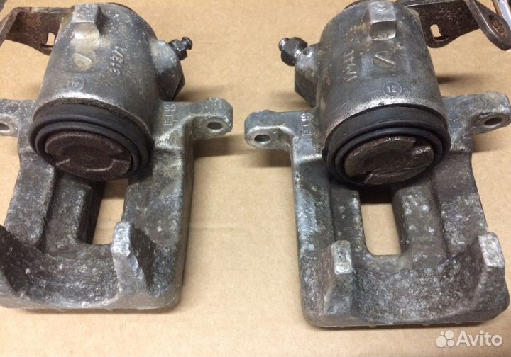 Задние тормозные супорта skoda octavia A4