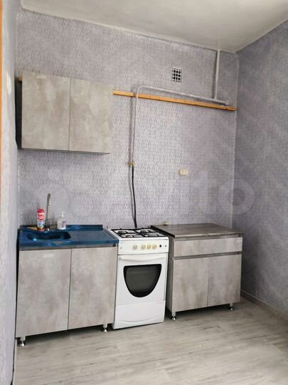 2-к. квартира, 65 м², 1/3 эт.