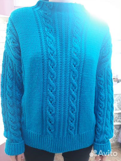 Свитер женский