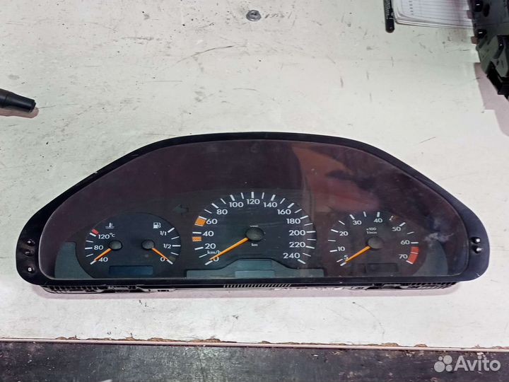 Приборная панель mercedes w202 (a2025409448)