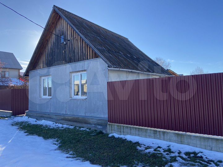 Дом 37,6 м² на участке 21,6 сот.