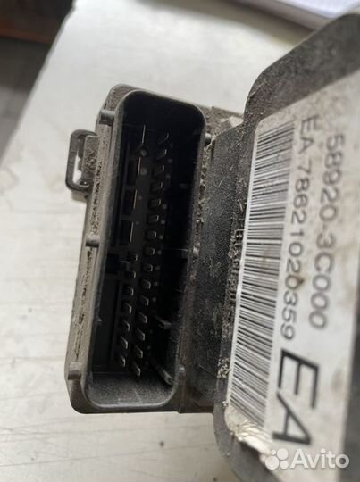 Блок ABS насос Hyundai Sonata IV (EF) / Magentis