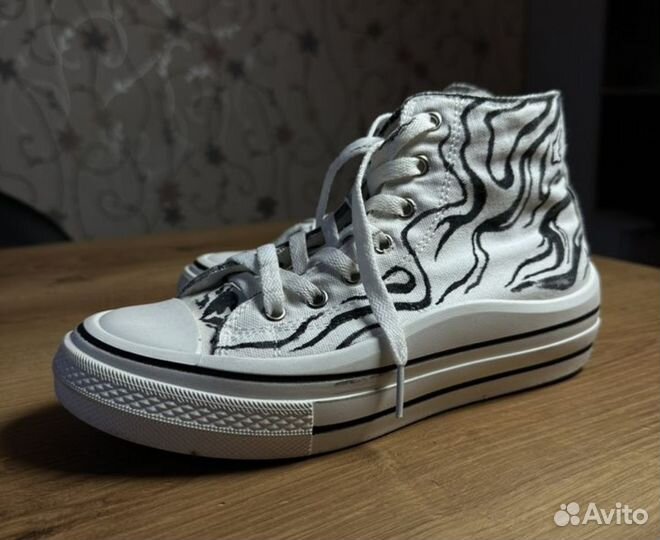 Кеды белые летние