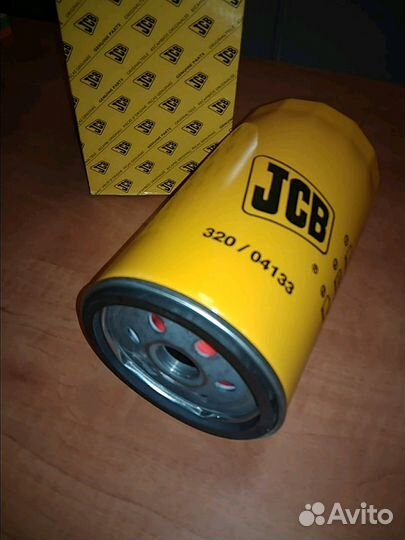 Фильтр масляный на JCB 320/04133