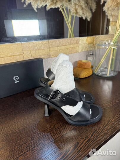 Босоножки черные 37р Эконика оригинал новые