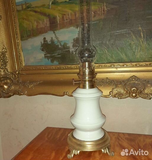 Антикварная керосиновая лампа