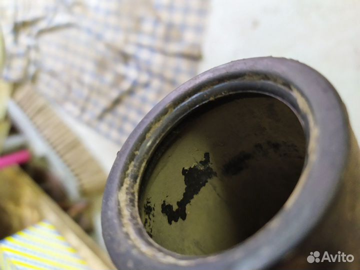 Mazda 3 2008 пыльники задних амортизаторов