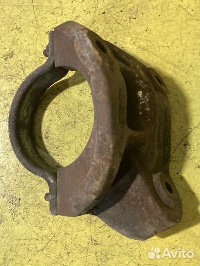 Кронштейн промежуточного вала Ford Focus 1