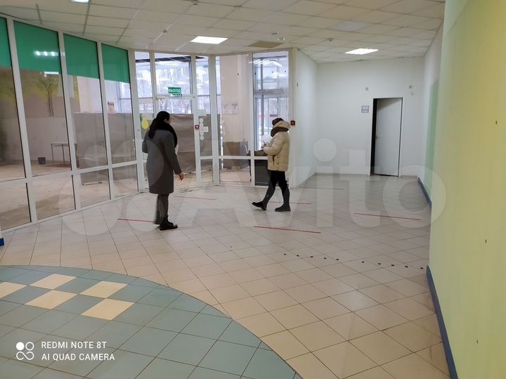 Торговая площадь, 65 м²