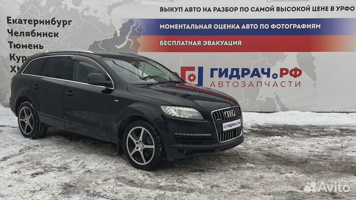 Накладка декоративная панели приборов Audi Q7 (4L) 4L1857115GR66