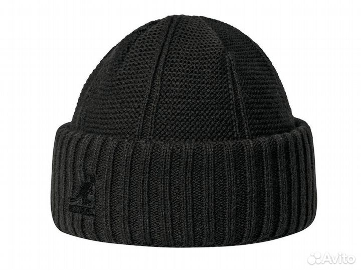 Теплая шапка 