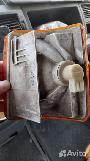 Правый поворотник VW -T4