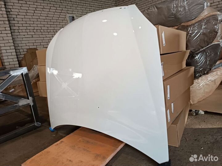 Капот приора белый (белое облако)