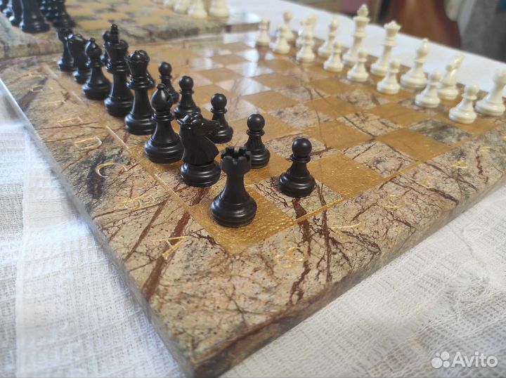 Шахматная доска из натурального камня