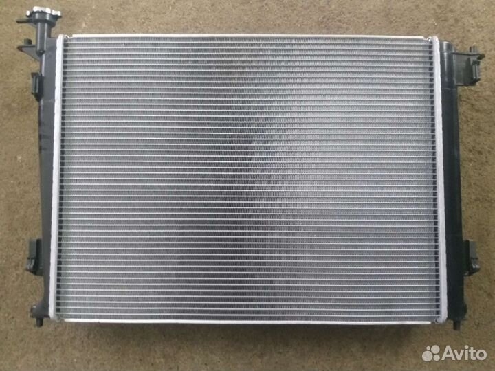Радиатор Hyundai ix35 Kia Sportage