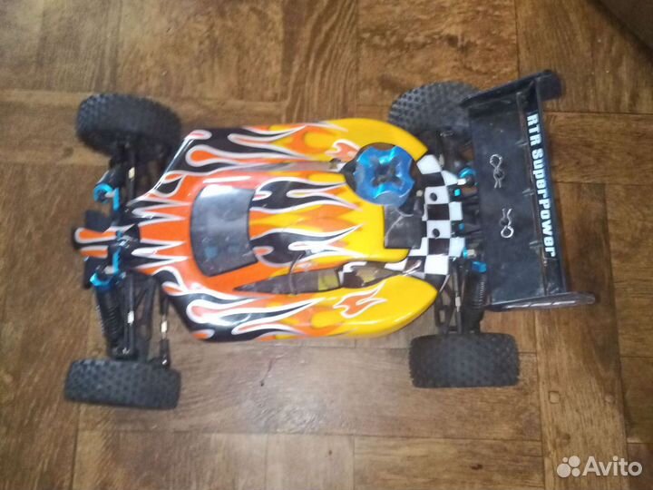 Машина на радиоуправлении с двс