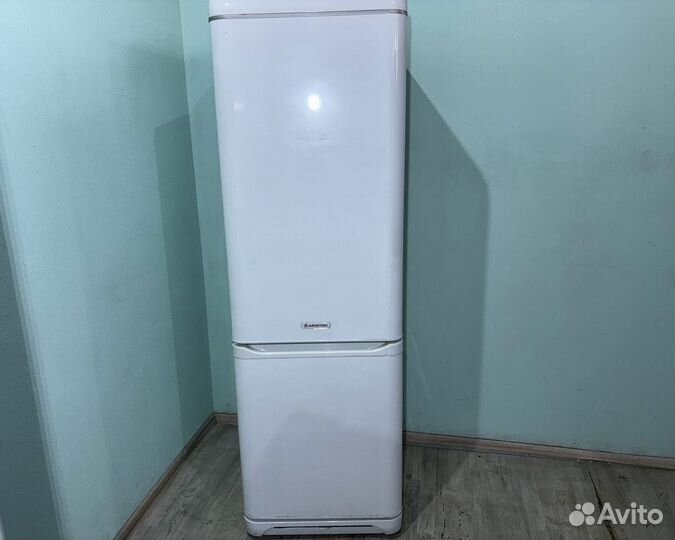 Холодильник hotpoint ariston бу