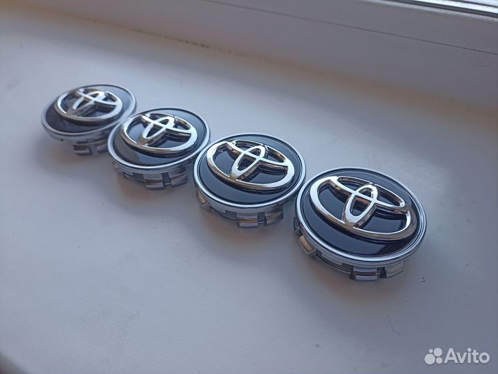 Колпачки на литые диски toyota