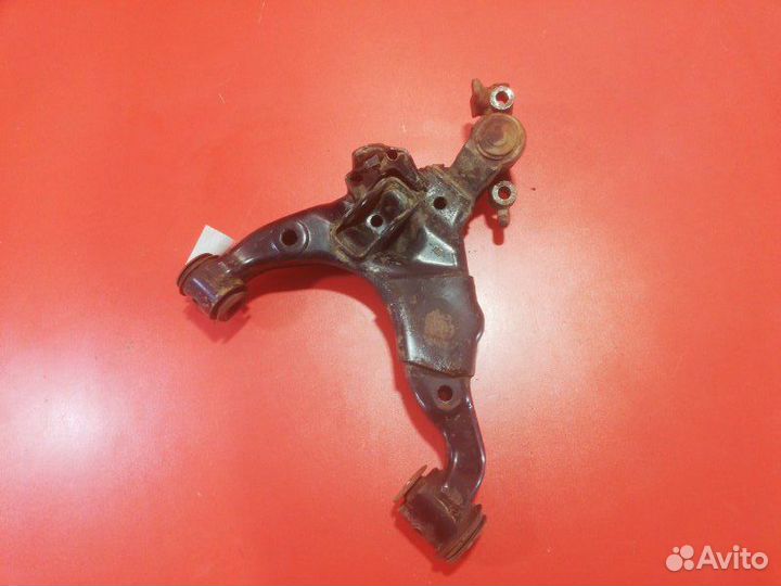 Рычаг подвески нижний передний правый Toyota Land