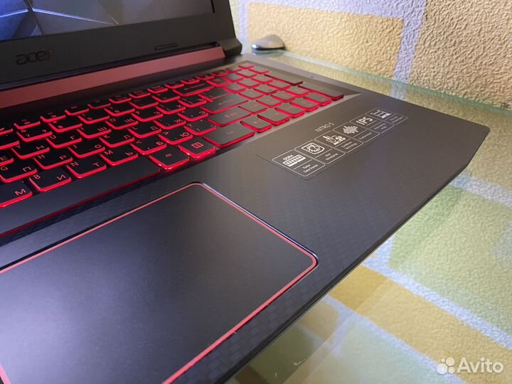 Acer Nitro V / Core i5-8300H / 16Gb / GTX 1050
