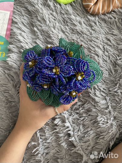 Букет из бисера