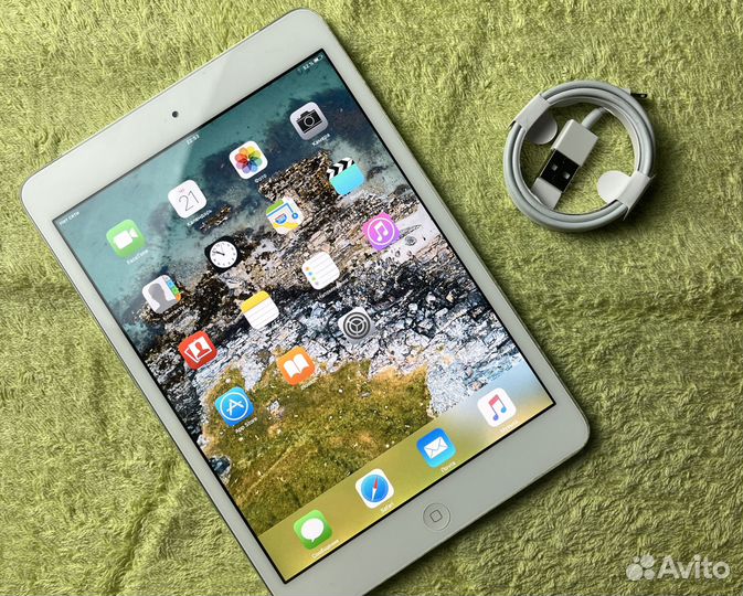 iPad mini - белый + Wi-fi + SIM