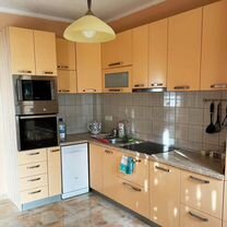 3-к. квартира, 76 м² (Черногория)