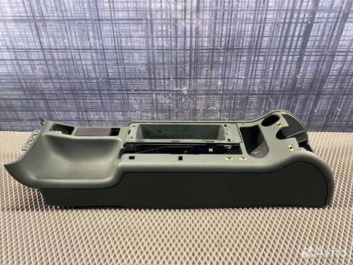 Консоль между сидений Audi Allroad C5 ARE 2002