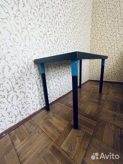 Стол письменный черный