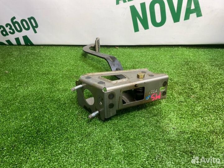 Педаль сцепления Mitsubishi Space Star 1.6 4G18