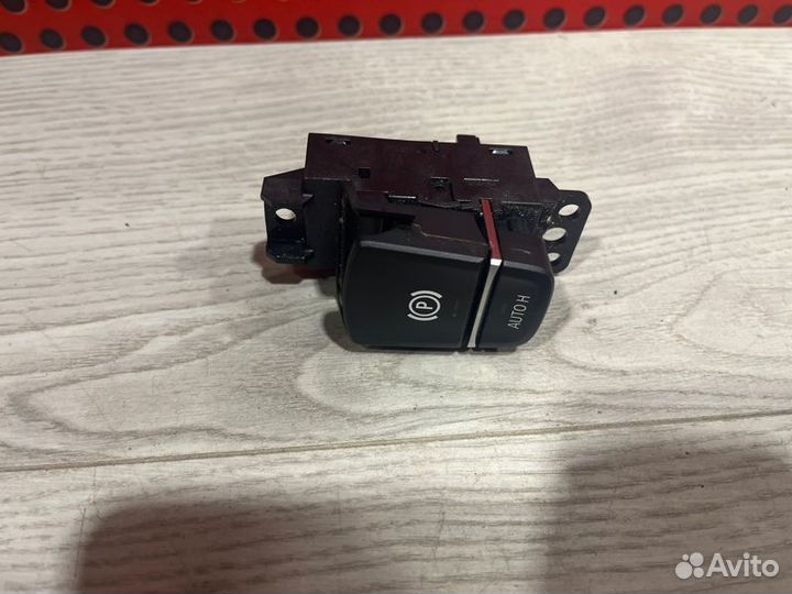 Кнопка ручного тормоза Bmw 5 G30 2017