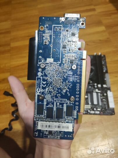 Материнская плата с процессором