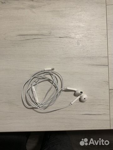 Наушники earpods
