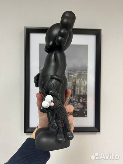 Фигурка kaws 32 см
