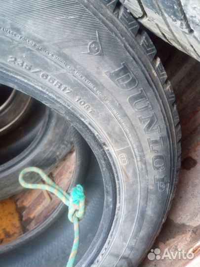 Dunlop SP Winter Ice 01 235/65 R17
