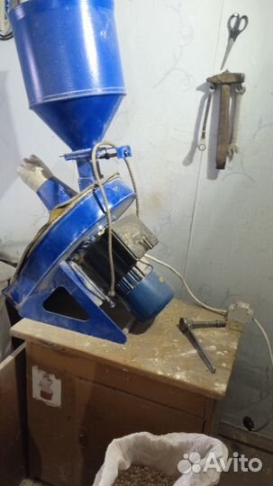 Гранулятор для комбикорма, зернодробилка