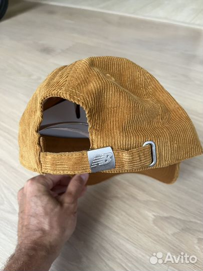 Бейсболка new balance вельвет