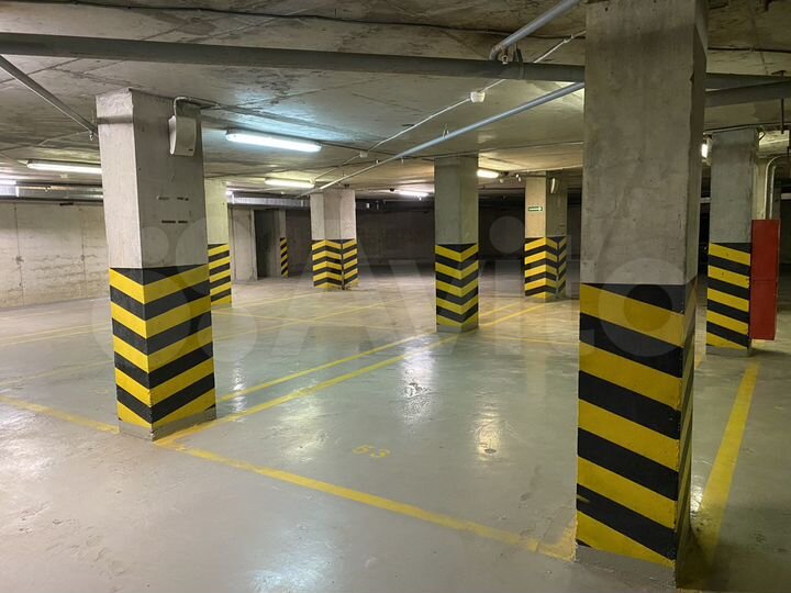 Машиноместо, 10 м²