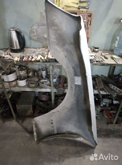 Mercedes е 210 передние крылья