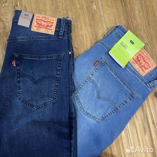 Джинсы Levi's