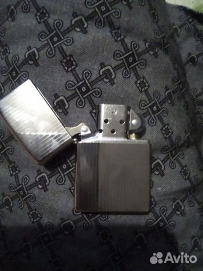 Оригинальная зажигалка zippo бенз