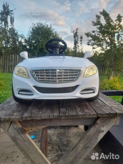 Детский электромобиль