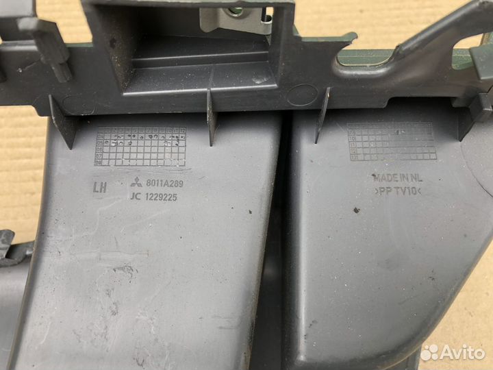 Декоративная накладка Мицубиси Кольт