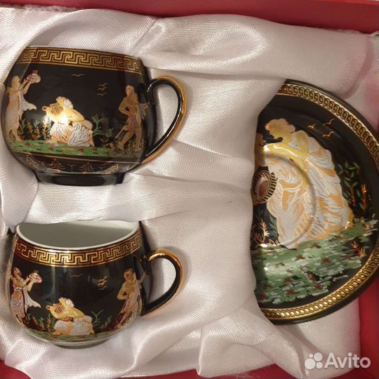 Кофейные чашки с греческой тематикой